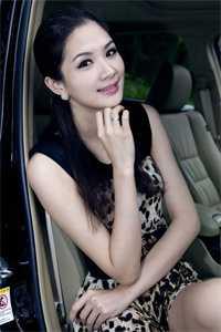 畅销小说推荐穿越兽界:抱着老公的尾巴撒娇娇